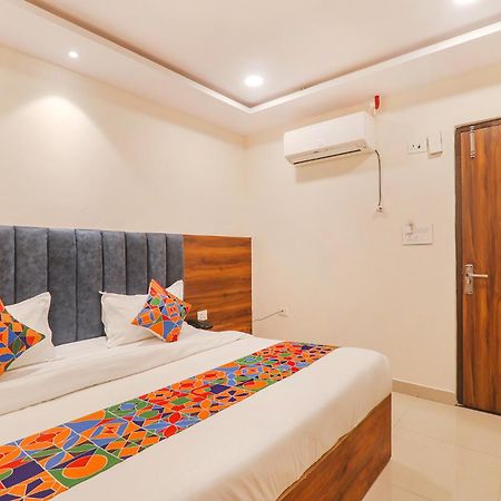 Fabhotel Rachna Palace And Banquets - Nr Lekhraj Metro Station Лакхнау Экстерьер фото